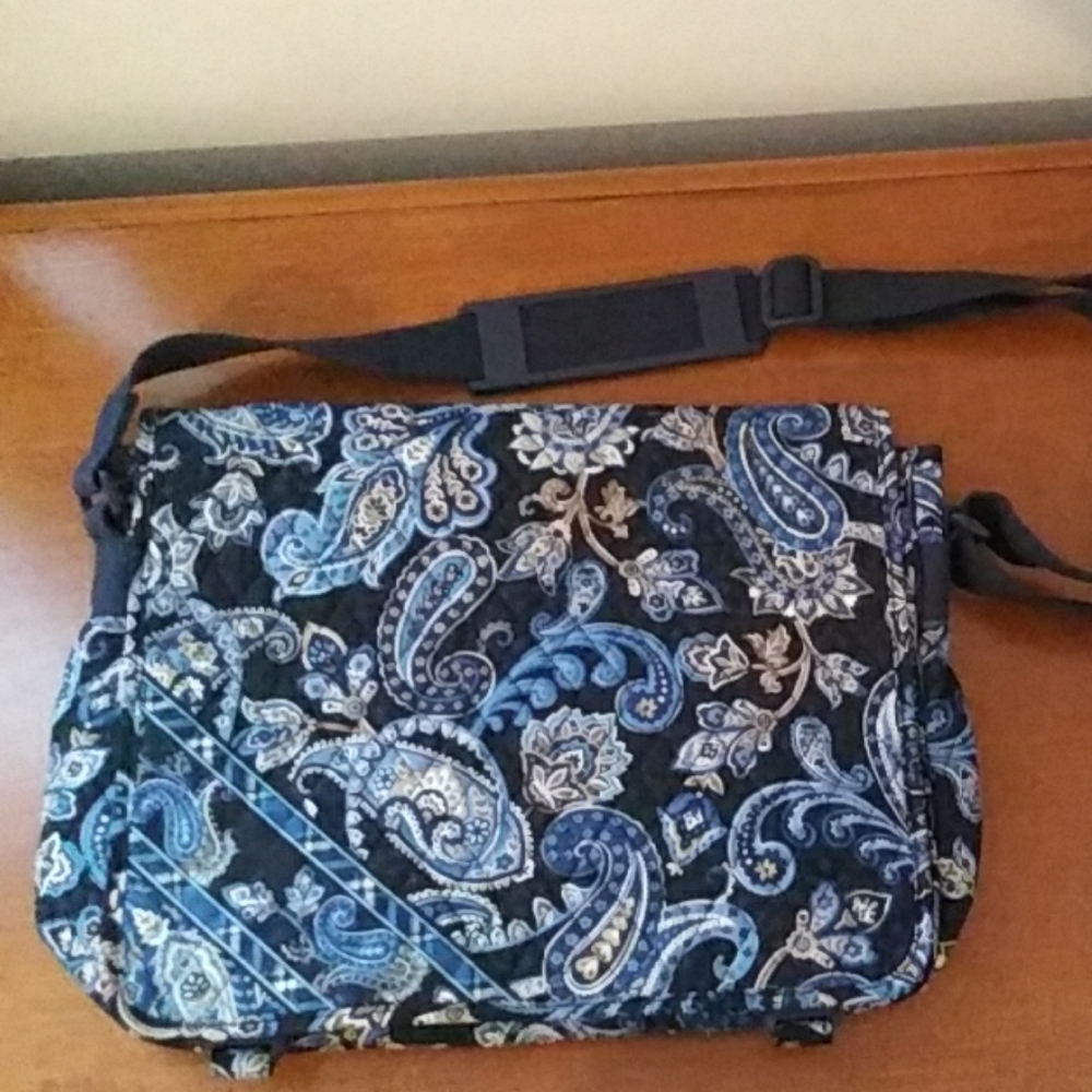 Vera Bradley Blue Paisley Laptop Shoulder Case Bag
